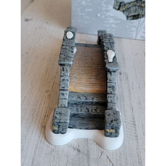 Dept 56 4025461 Limestone Footbridge village accessory xmas - Picture 4 of 5